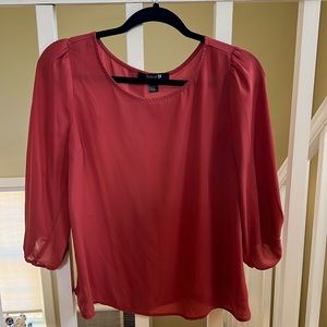 super lightweight blouse, perfect for summer days in the office!